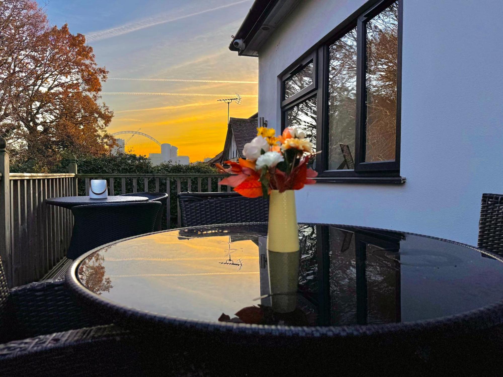 En-suites With Free Parking 30min To Gasthof London